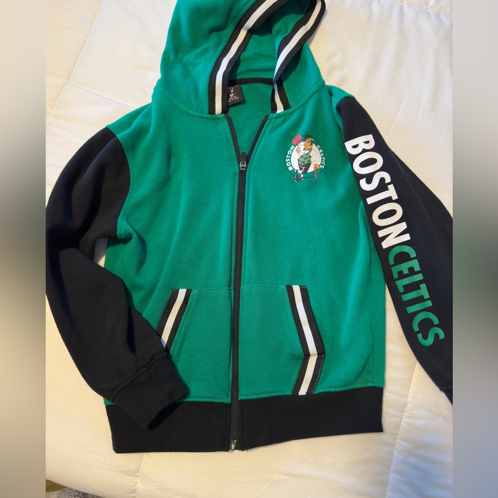 Youth Boston Celtics hooded sweatshirt